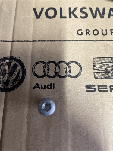 Genuine socket head - head, bolt