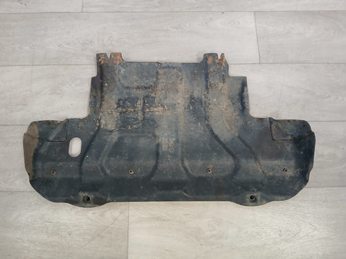 Cache protection sous moteur - cache,