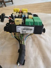 Boîtier porte fusibles relais