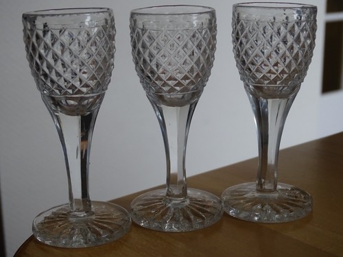Voneche verres liqueur en - a,