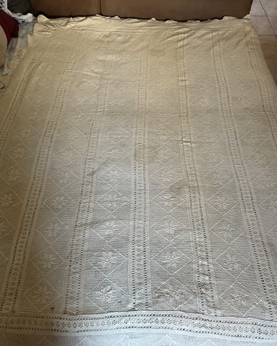 Linge ancien couvre lit - linge,