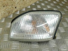 Optique avant secondaire droit