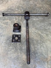 Etau vis de serrage établi