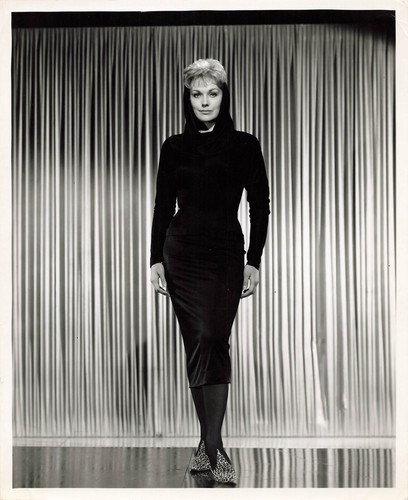 Kim novak bell - novak, book