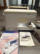 PFAFF Tiptronic 2020 Sewing Machine + Case, Pedal & Accessories,Tested And Works
