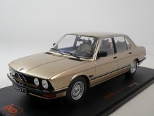 IXO BMW 520I E28 1987 1/18