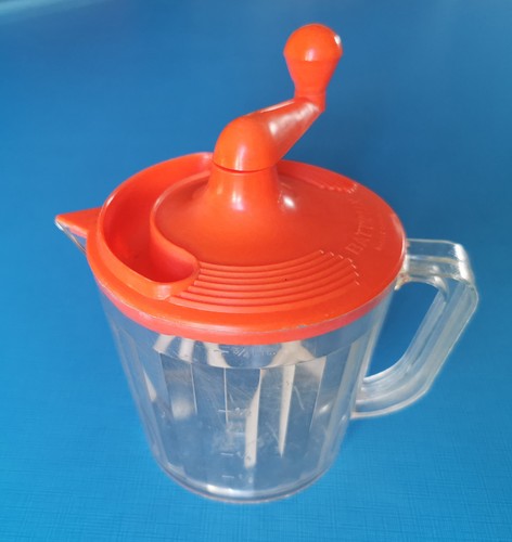 Batteur main ancien - main,