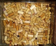 LOT DE PLUS DE 650 BOUCHONS DE