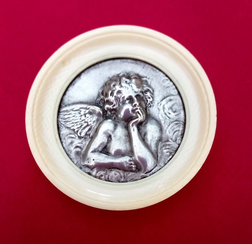 Ancien medaillon berceau - de,
