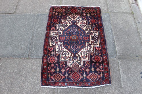 Tapis ancien fait main - tapis,