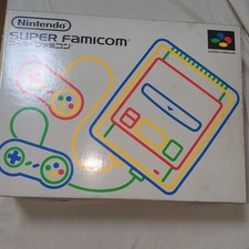 Very Good! Nintendo Super Famicom console  box with 2 controllers Made in JAPAN
