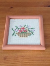 Petit cadre par Doirn Brossier (encadreur à Ermont) avec broderie