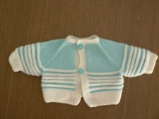 BRASSIERE tricot NEUVE  TAILLE