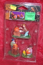 2005 Lemax Halloween Pumpkin Carvers