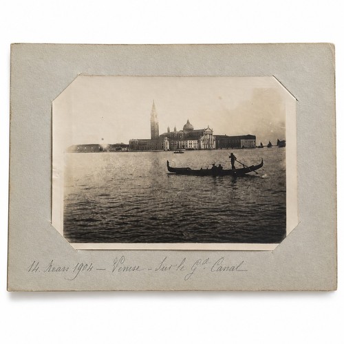 Photographie ancienne - , –