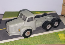 BERLIET TBO 15 TRACTEUR NOREV PLASTIQUE un axe de roue à réparer si non SUPERBE