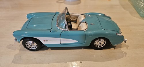 Burago chevrolet corvette - burago,