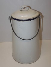 -JOLI ANCIEN POT A LAIT tôle