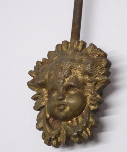 Balancier tete putti - -balancier, bronze