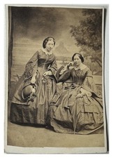 Deux femmes Mode par Gilbert