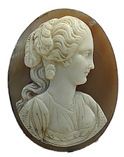 19è CAMEE COQUILLAGE. FEMME