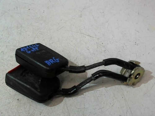 Attache ceinture arriere