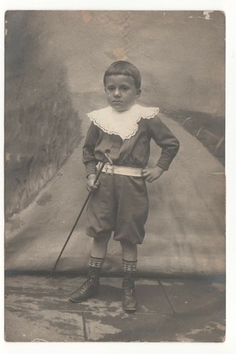 Cpa costume jeune garçon - jeune,