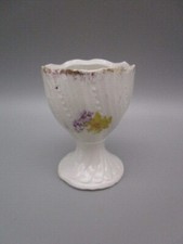 Coquetier ancien en porcelaine