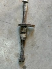 Axe de roue arrière de Yamaha