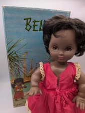 ancienne poupée Bella noire