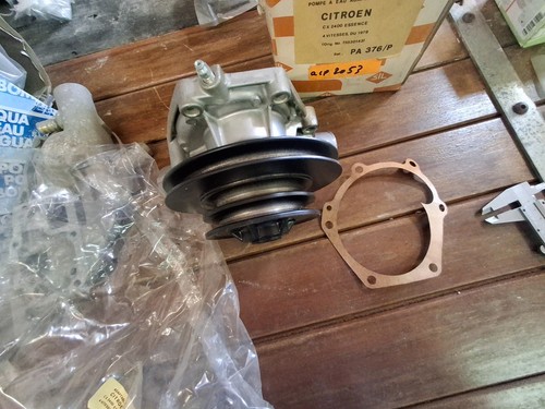 Pompe eau citroën - eau, 2400