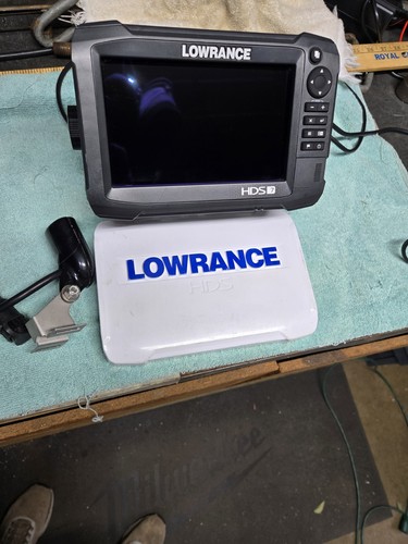 Lowrance hds carbon 83 - lowrance,