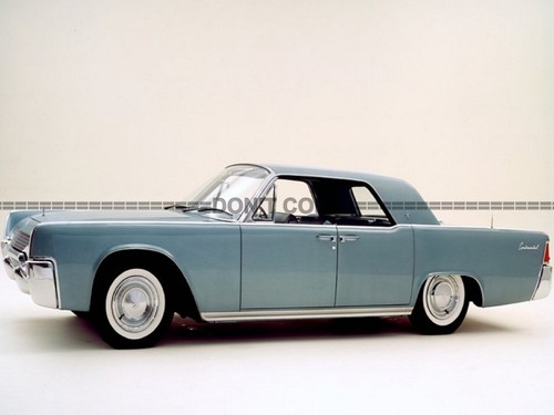 Photo lincoln continental 1961 - lincoln,