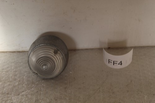 Fanalino antérieur gauche - antérieur,