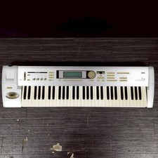 KORG TRITON Le 61 key Synthesizer