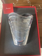 BACCARAT VASE WAVE DANS SA