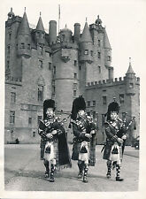 ÉCOSSE c.1950 - Joueurs de Cornemuse  Château de Glamis - Div 7691
