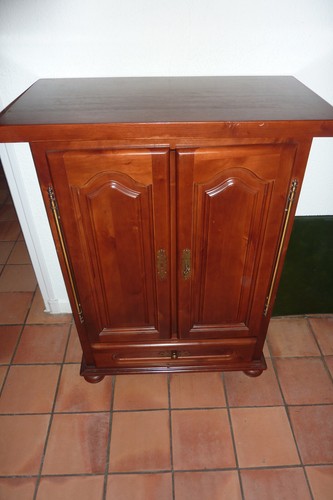 Petit buffet merisier - petit,