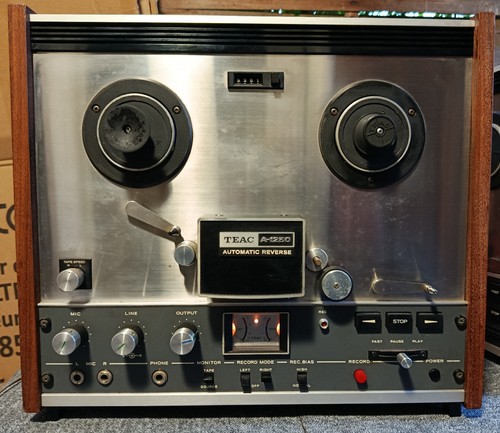 Magnétophone bande teac - à,