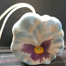 Vintage Ceramic Potpourri/vermiculite Holder African Violet Air Freshner