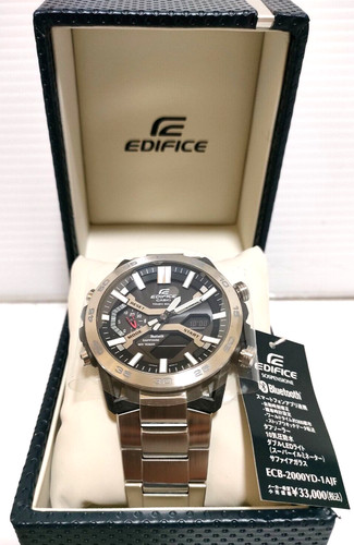 Montre solaire chronographe