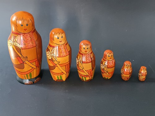 Matriochka poupees russes en - poupees,