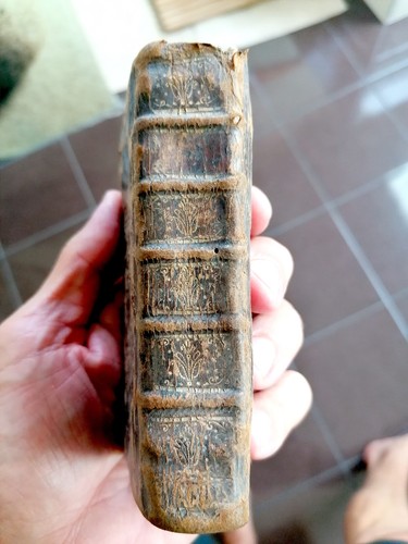 Rare livre ancien 1737 fables - rare,