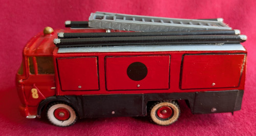 Vehicule pompiers berliet - pompiers,