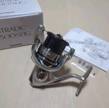Shimano 19 STRADIC 2500SHG 6.0:1 Spinning Reel from Japan in Box