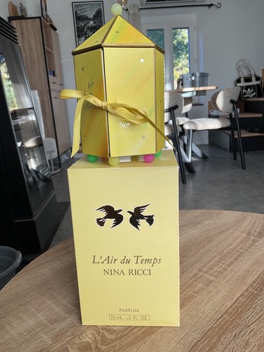 Coffret kiosque colombes roses