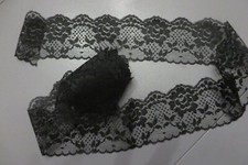 6 mètres dentelle florale noire