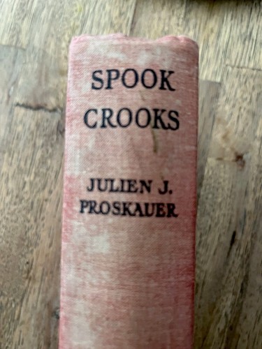 Spook crooks julien - !,