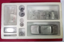 1-43 Volvo 244 Limousine 1975