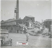 Officier français, voiture